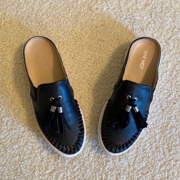 Nine West slides - Picture 3 of 5